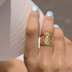 Anillo Celestine